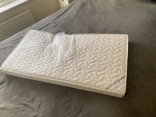 Mamas papas essential - essential, foam